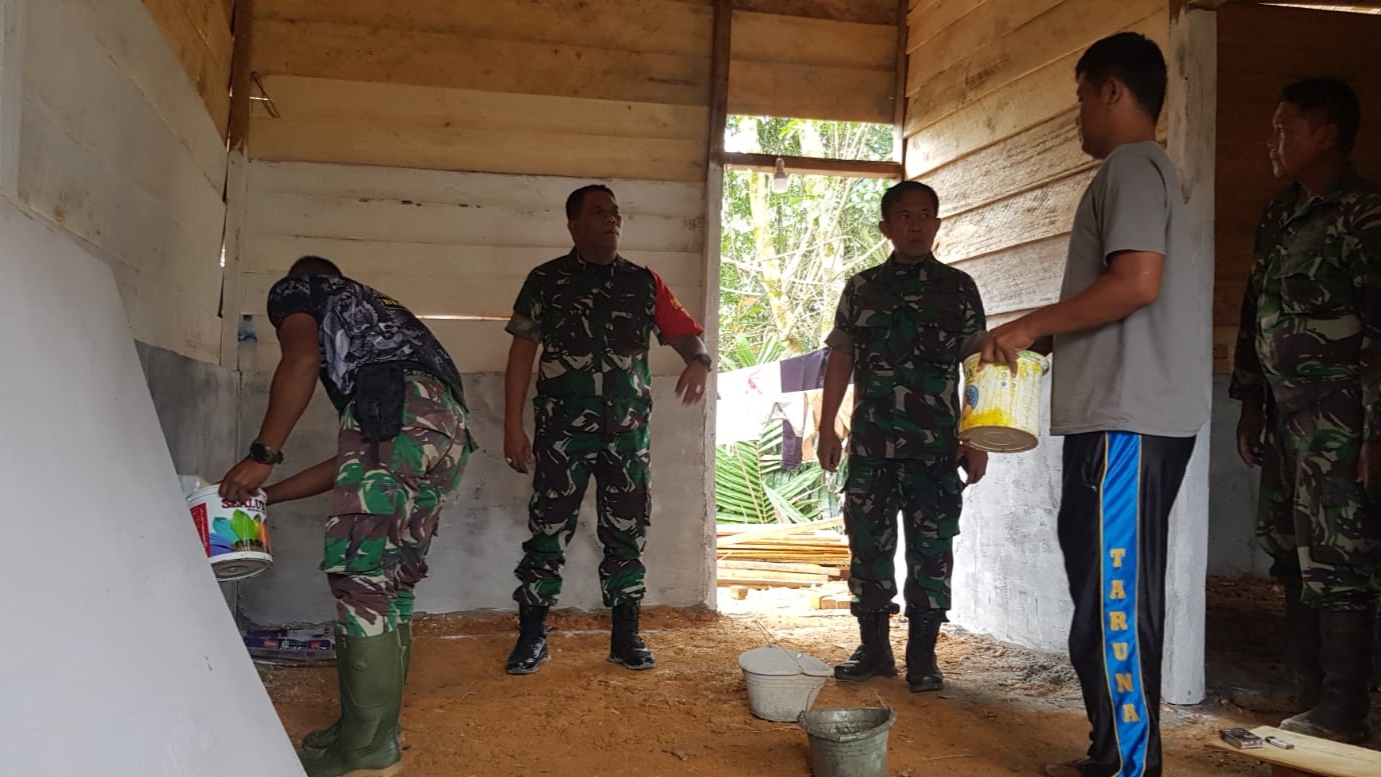 Datsatgas TMMD 115 Kodim 0415 Jambi, Kolonel Inf Marsal Denny meninjau RTLH