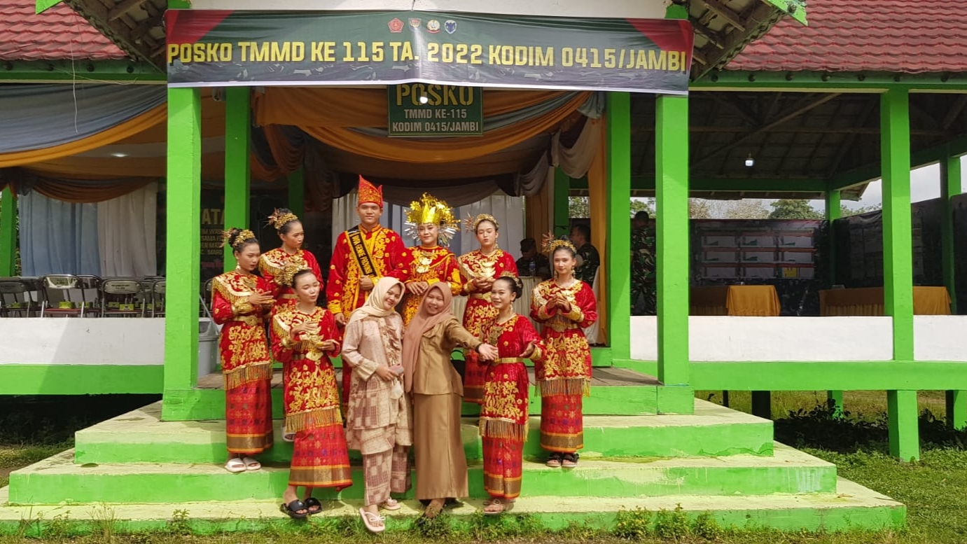 Tarian tabur beras kunyit sambut kedatangan Tim Wasev