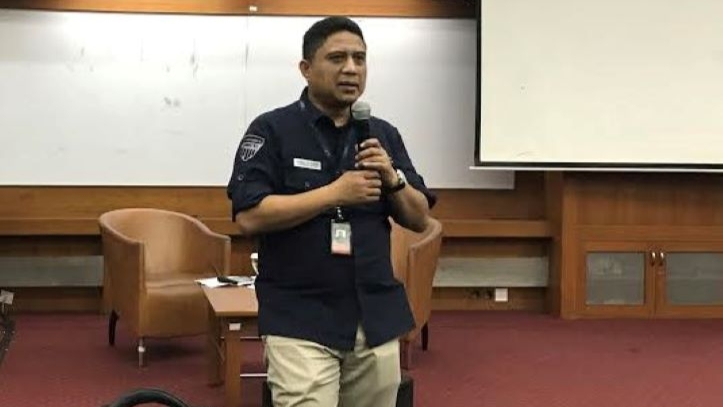 Dr. Rahmat Edi Irawan., S.Pd., M.IKom