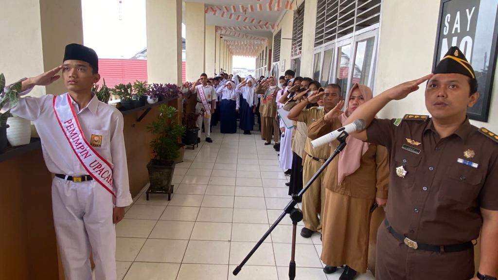 Jaksa Masuk Sekolah hadir di SMP 1 Adhyaksa Kota Jambi 