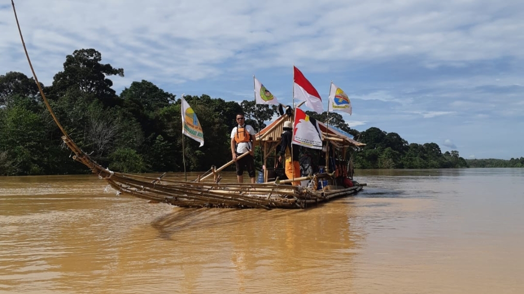 Tim Milir Berakit Sungai Batanghari lakukan penyusuran Sungai Batanghari 