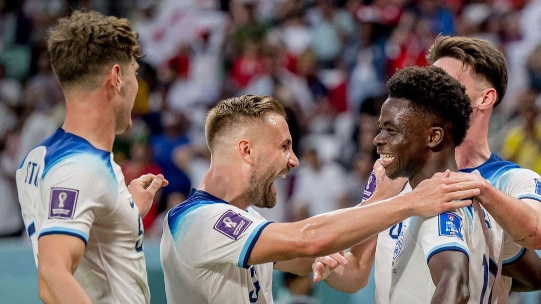 Inggris menang besar 6-2 atas Iran di laga perdana group B di Stadion Internasional Khalifa, Doha