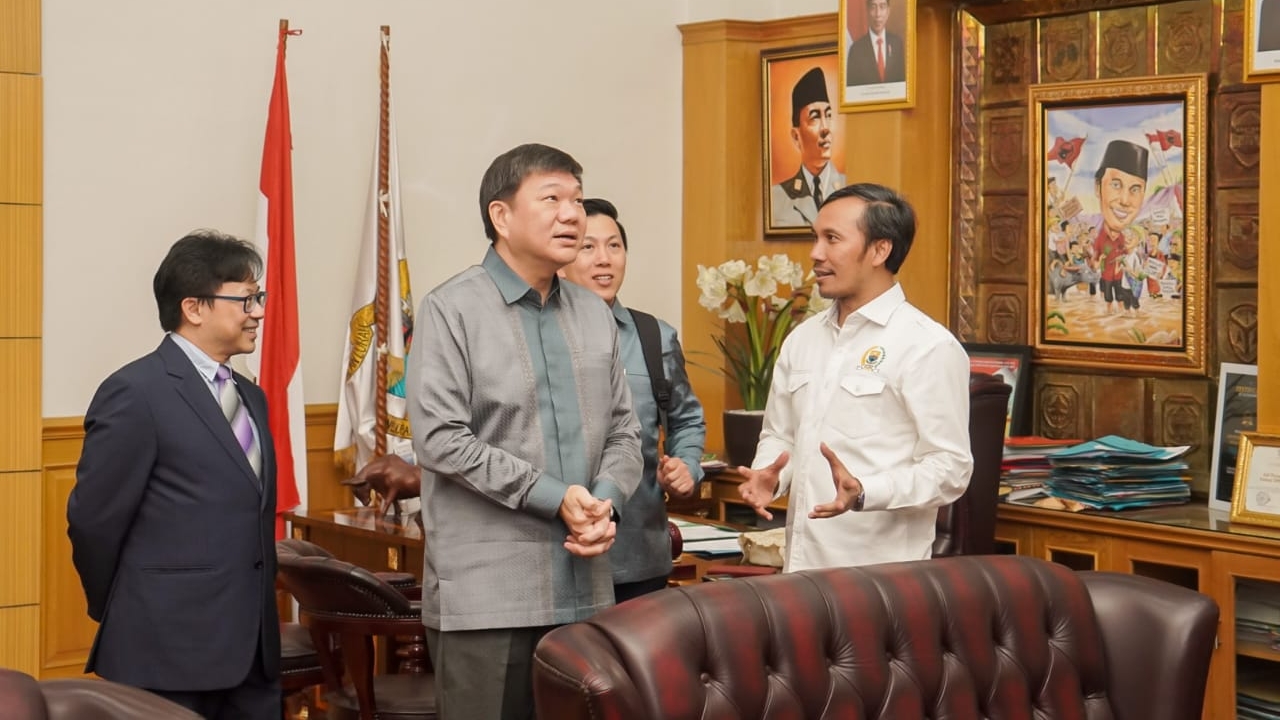 Edi Purwanto terima Dubes Singapura di ruang kerjanya, Jumat (16/12)