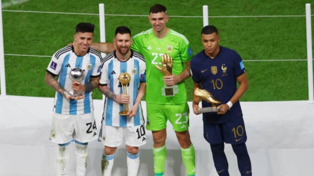 Penerima penghargaan pemain muda, pemain terbaik, kiper terbaik dan top skor Piala Dunia 2022