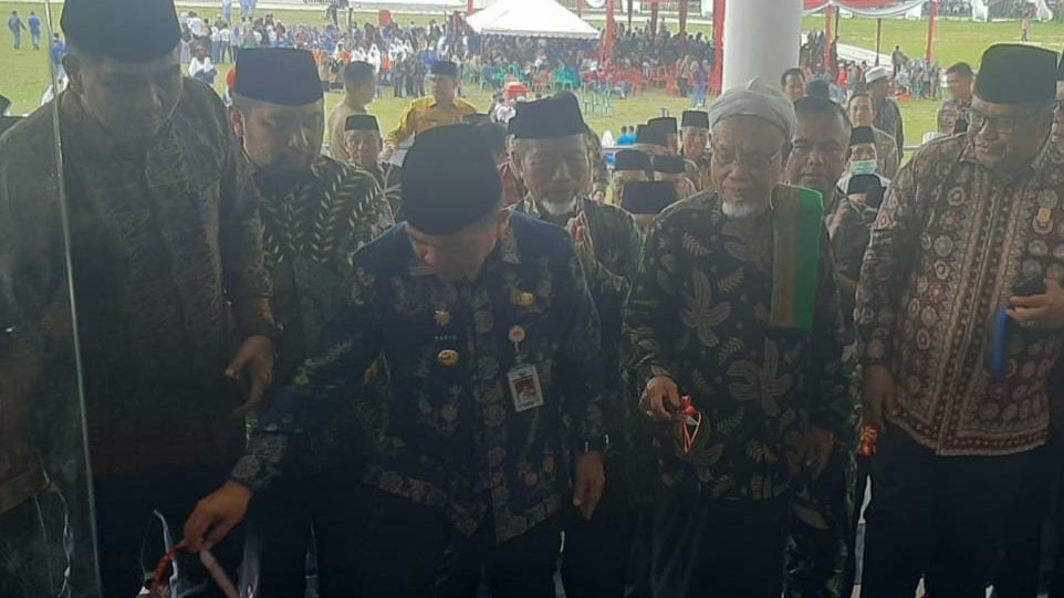 Al Haris didampingi Bupati Mashuri resmikan kantor baru Bupati Merangin, Sabtu (24/12)