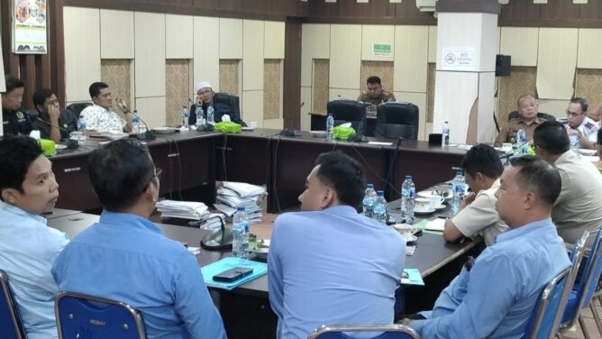 Hearing PNS Merangin dengan Komisi II DPRD Merangin, Selasa (24/1)