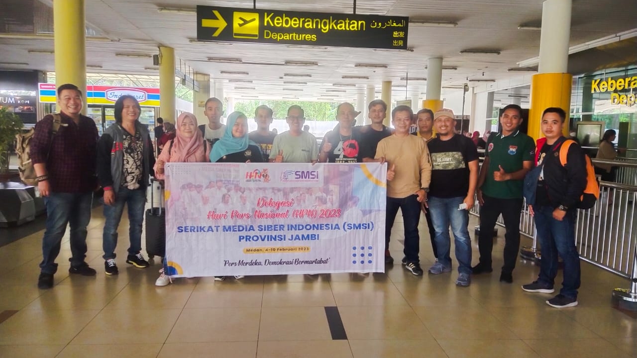 Delegasi SMSI Jambi saat keberangkatan ke HPN 2023 Mesan, Senin (6/2)