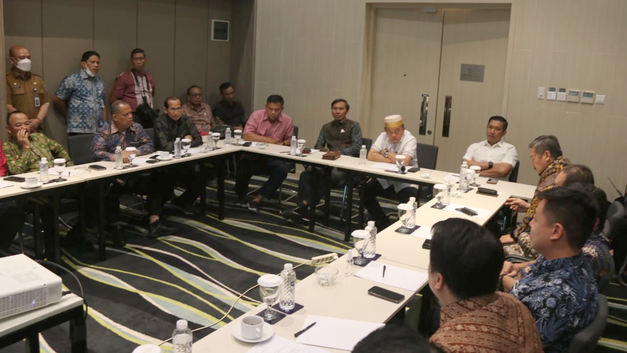 Pertemuan Al Haris dengan tiga pengusaha batubara di Mercure Hotel Jakarta, Selasa (7/2) malam