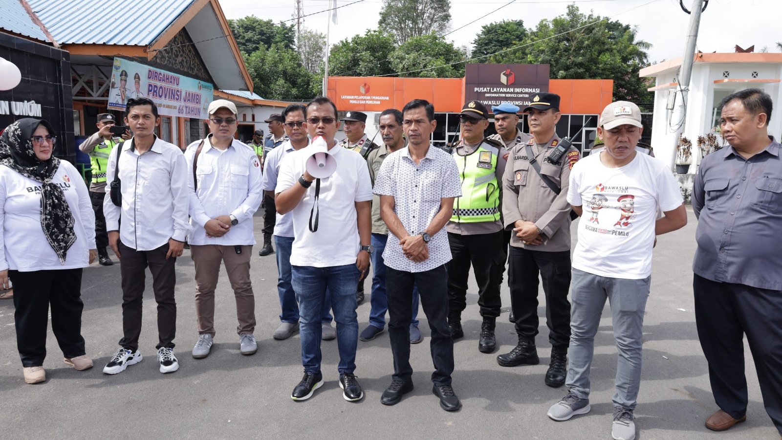 Bawaslu Jambi launching tiga kegiatan saat siaga pengawasan, Selasa (14/2)