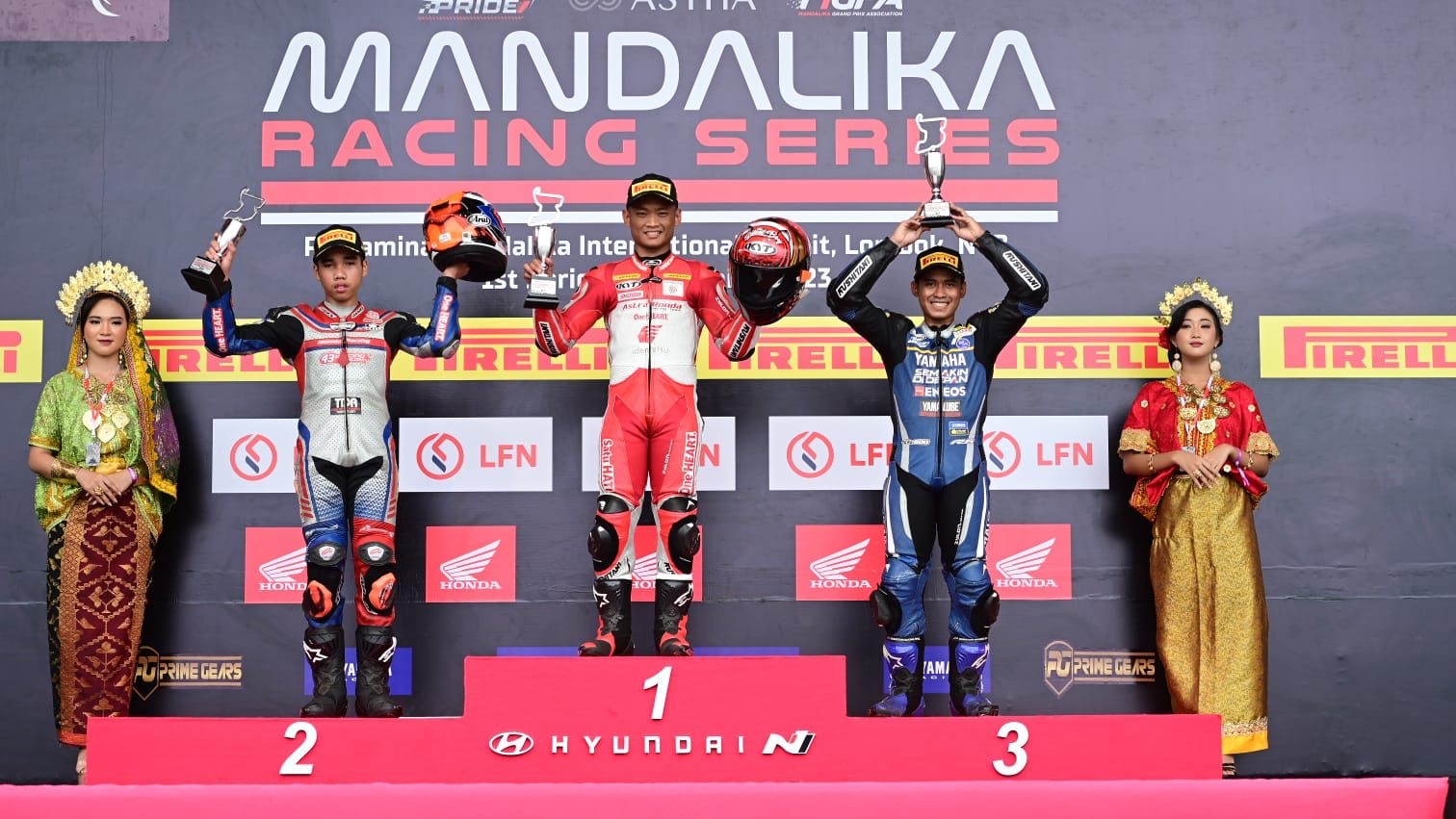 Pebalap Astra Honda raih podium tertinggi di Kejurnas Mandalika, Sabtu (4/3)
