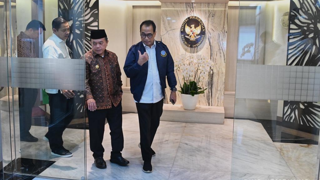 Al Haris saat temui Menhub Budi Karya, Selasa (7/3)