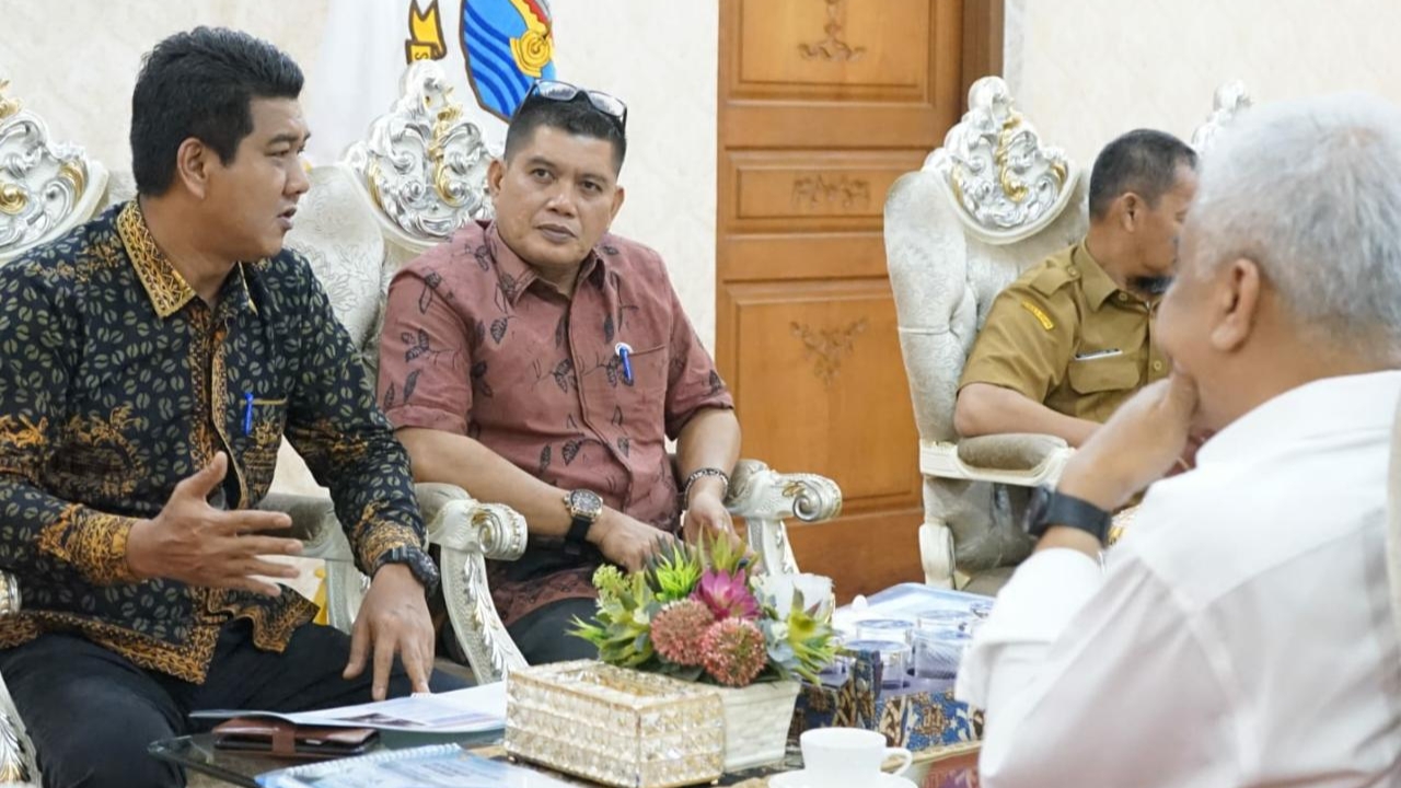 Wabup Nilwan saat ikuti paparan Kementrian PUPR soal bendungan Merangin