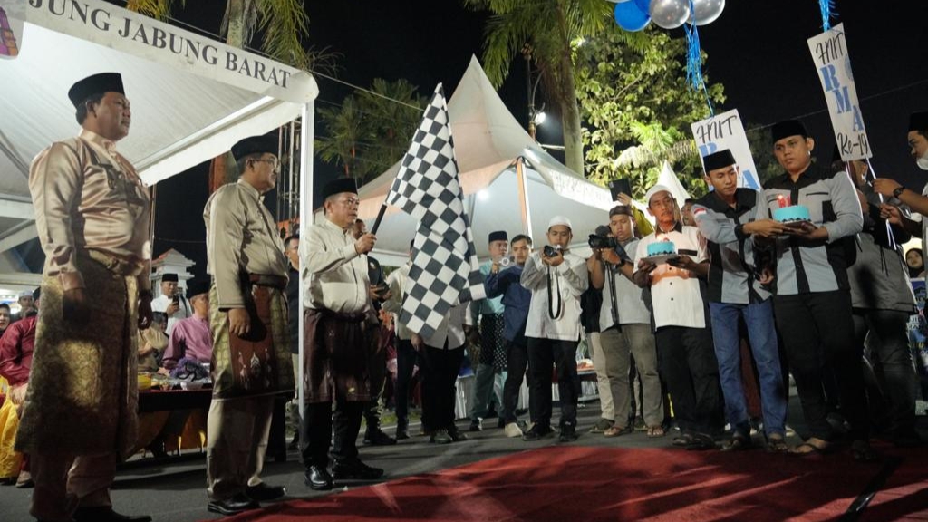 Gubernur Al Haris buka festival arakan sahur, Sabtu (25/3) malam