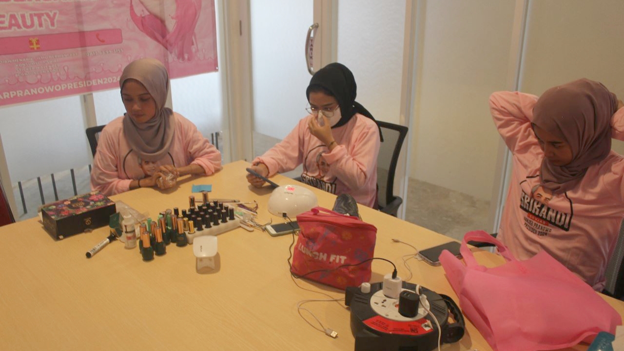 Srikandi Ganjar gelar nail art class bareng Dinda Beauty, Senin (3/4)