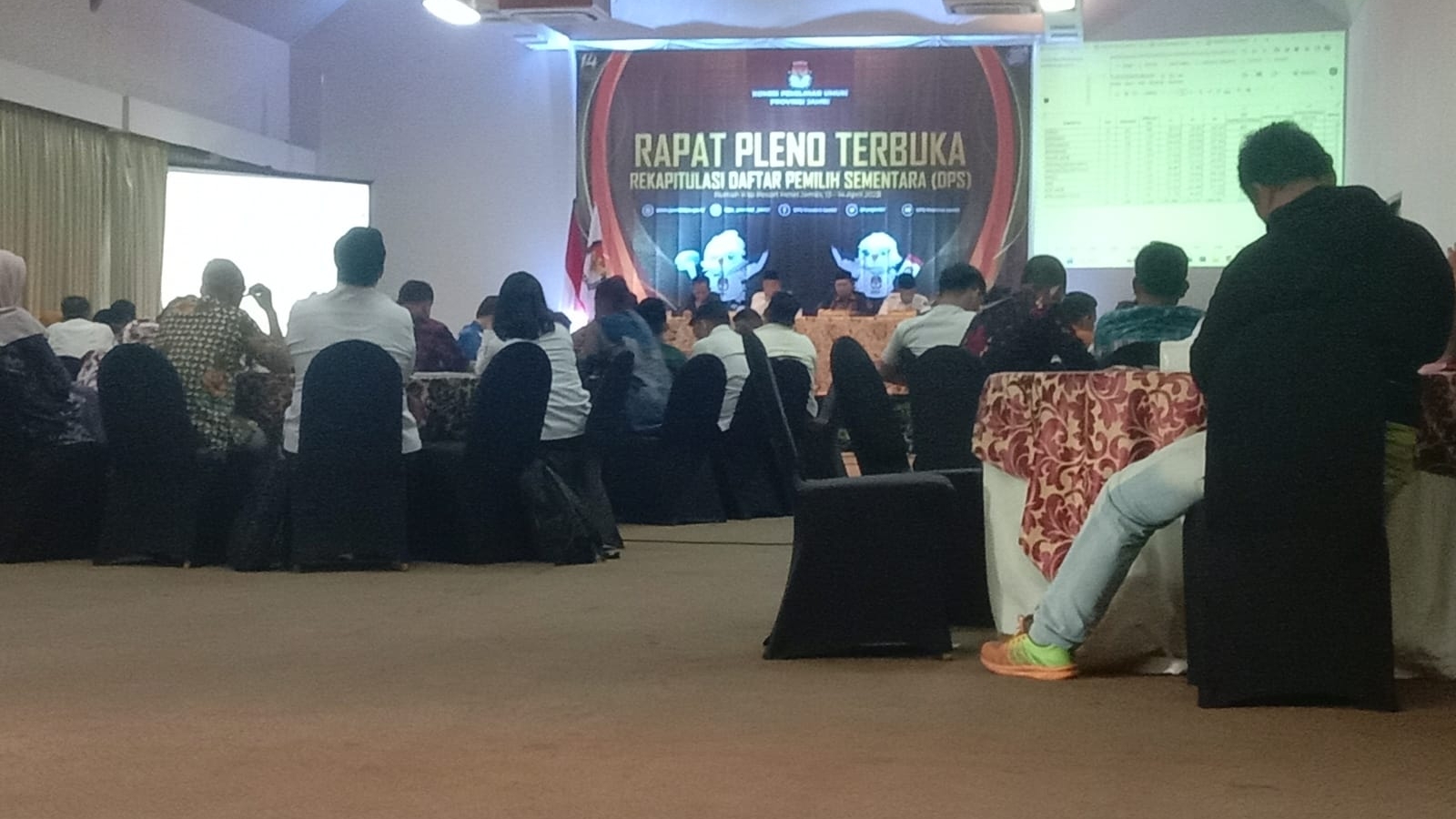 Rapat pleno terbuka rakapitulasi DPS, Kamis (13/4)