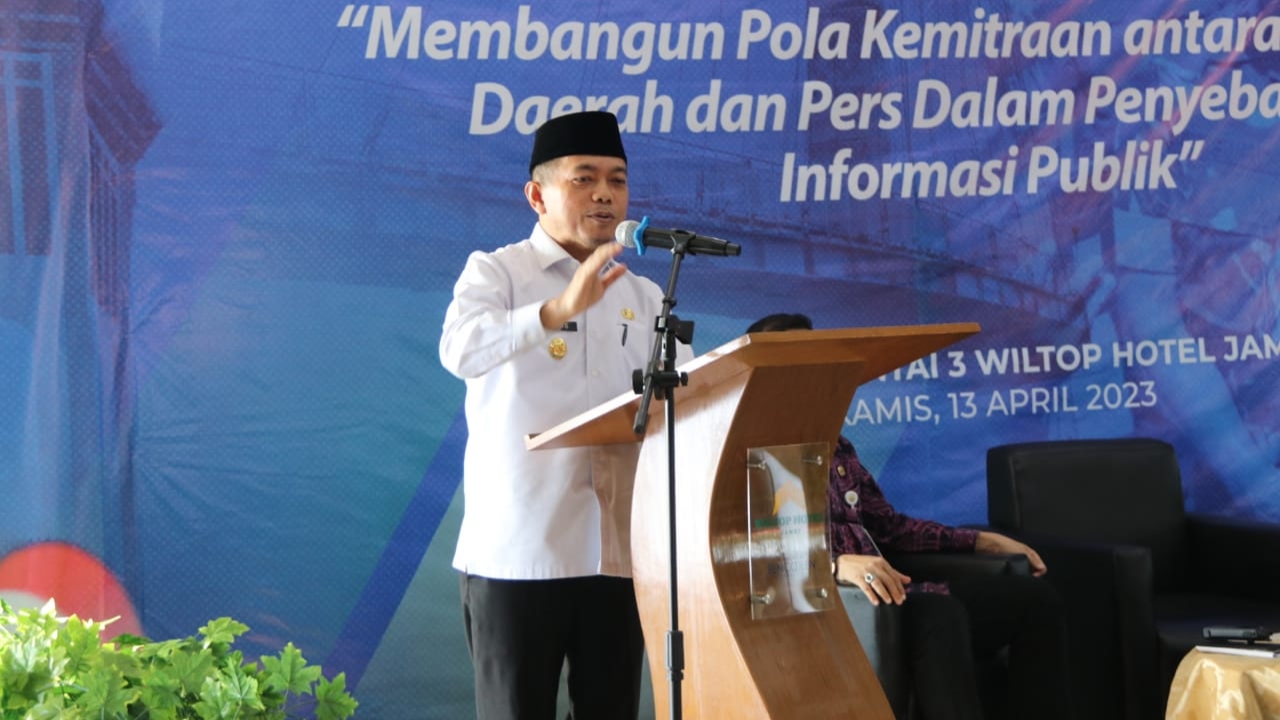 Gubernur Al Haris