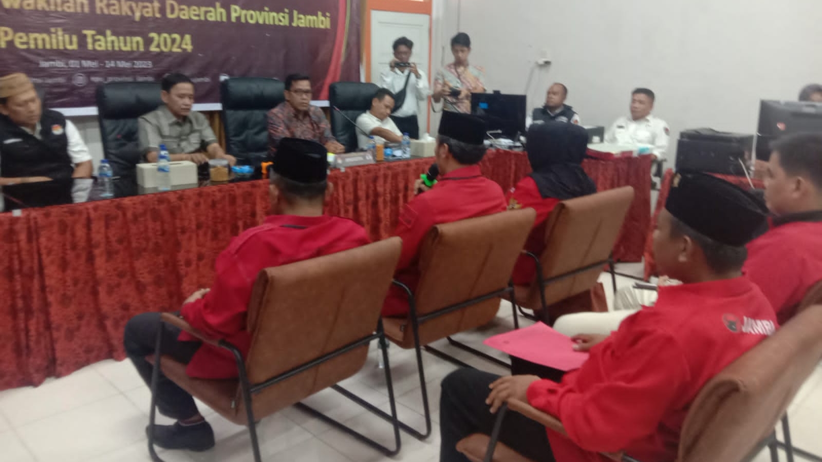 Pendaftaran DPD PDI Perjuangan ke KPU Provinsi Jambi, Kamis (11/5)