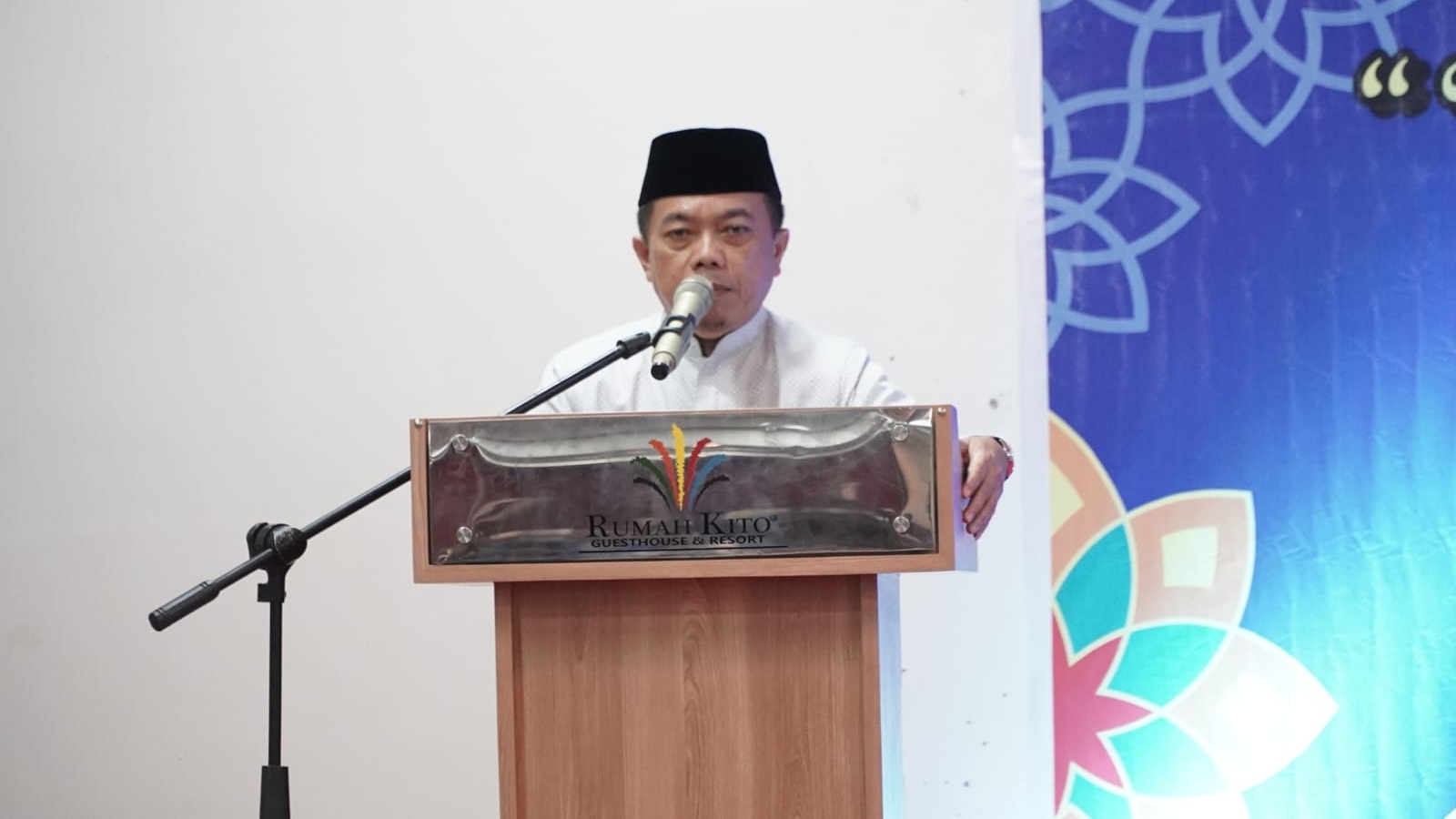 Gubernur Al Haris 