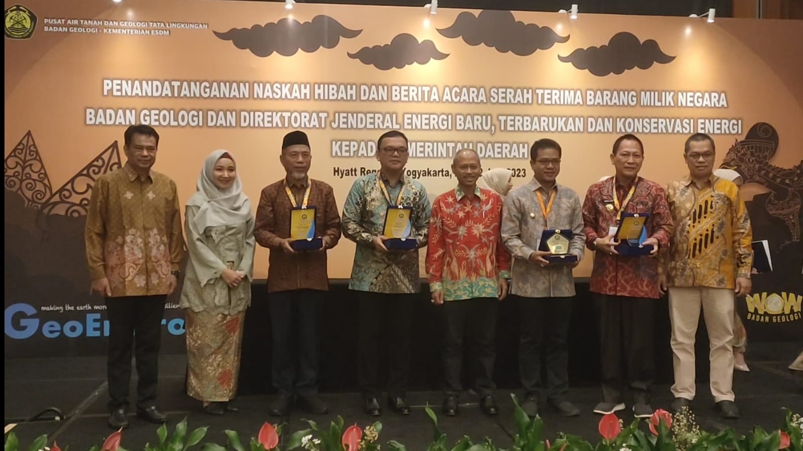 Bupati Mashuri tandatangani naskah dana hibah, Rabu (21/6)