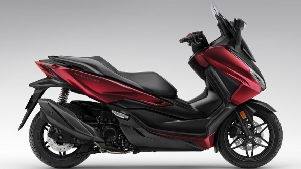 Skutik besar Honda Forza