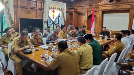 Gubernur Al Haris matangkan persiapan Rakernas APDESI