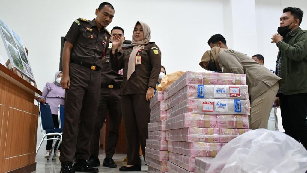 Adu strategi sah penetapan tersangka korupsi Bank Jambi