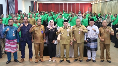 Al Haris saat serah terima website dan aplikasi Jaga Desa, Selasa (18/7)