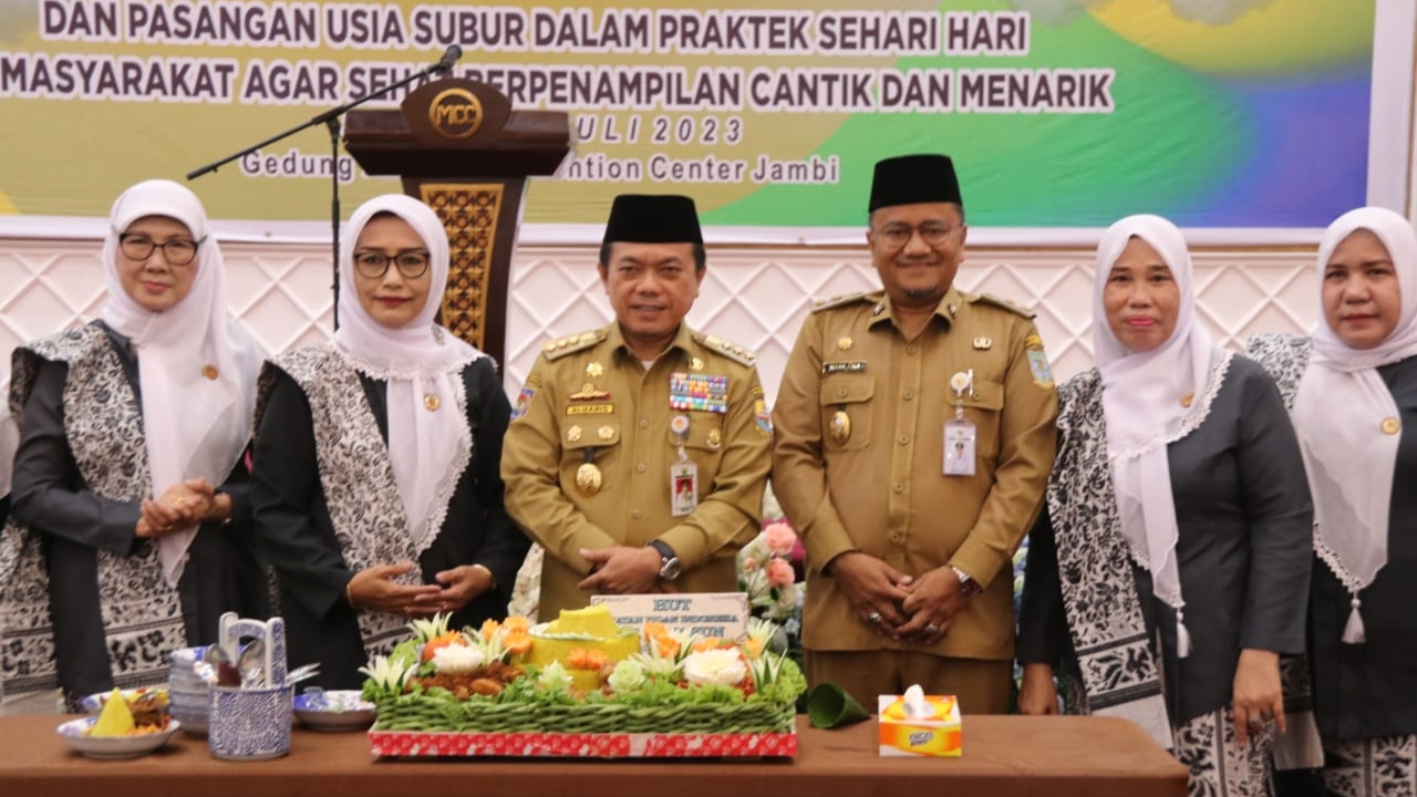 Gubernur Al Haris kukuhkan 80 Bidan Delima Provinsi Jambi, Senin (31/7)