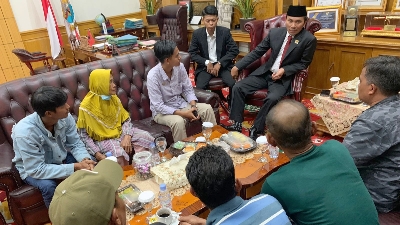Edi Purwanto terima audiensi masyarakat Pematang Bedaro soal konflik lahan, Rabu (16/8)