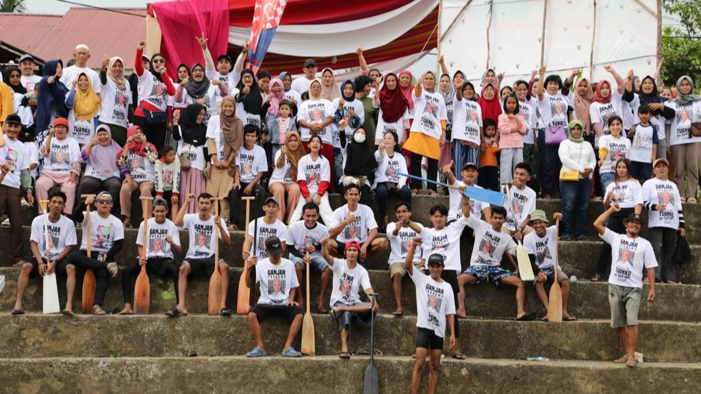 Mak Ganjar semarakkan kemerdekaan dengan perlombaan pacu perahu tradisional