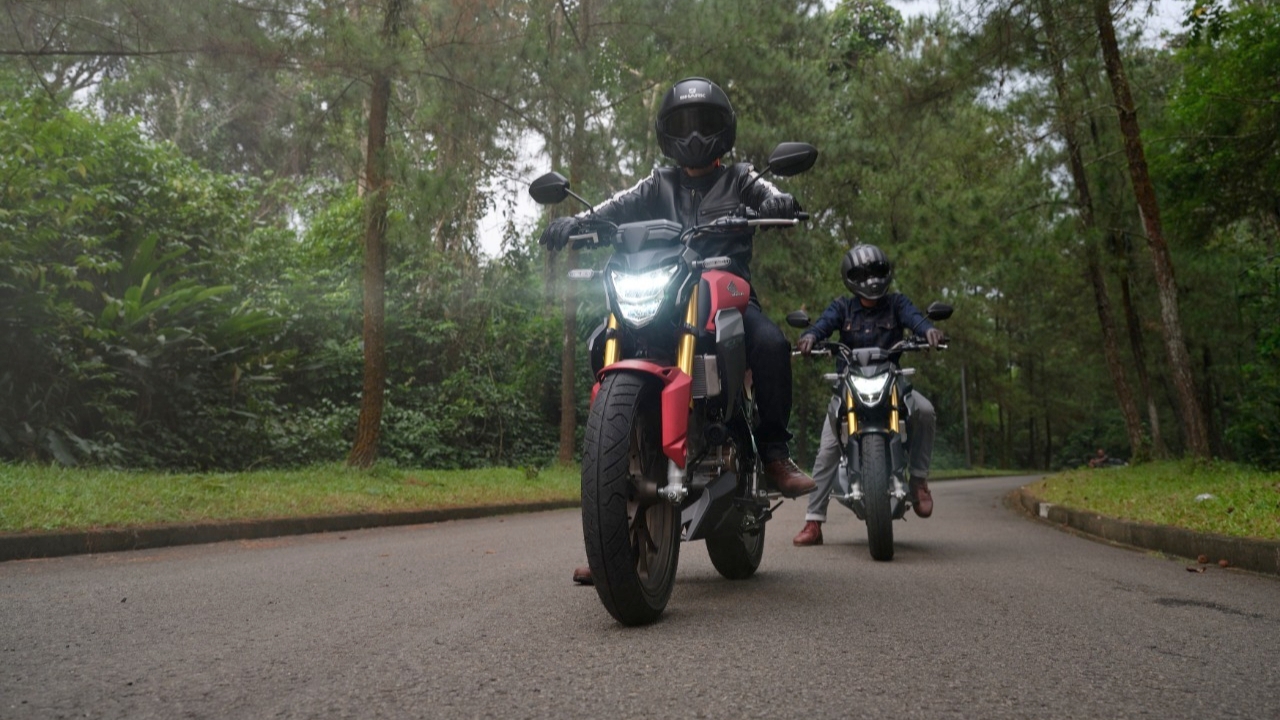 Tips berkendara aman dalam kondisi kabut asap