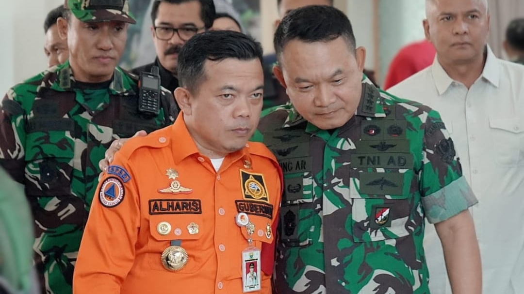 Jenderal Dudung bersama Gubernur Al Haris