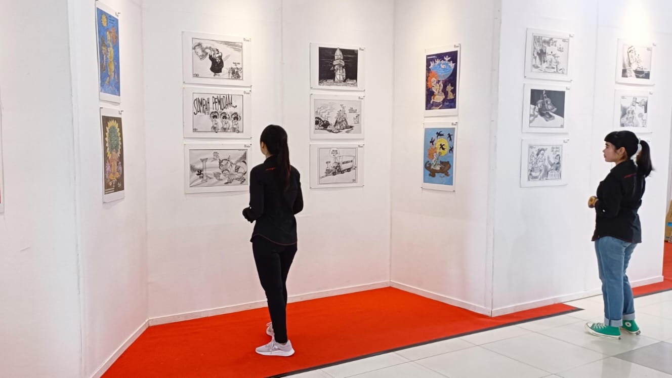 Polda Jambi dan Sespim Lemdiklat Polri gelar pameran kartun di Mall WTC, Jumat (8/9)