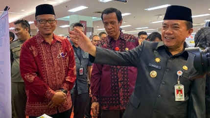 Al Haris saat pembukaan Job Fair Expo SMK Negeri 1 Kota Jambi, Sabtu (16/9)