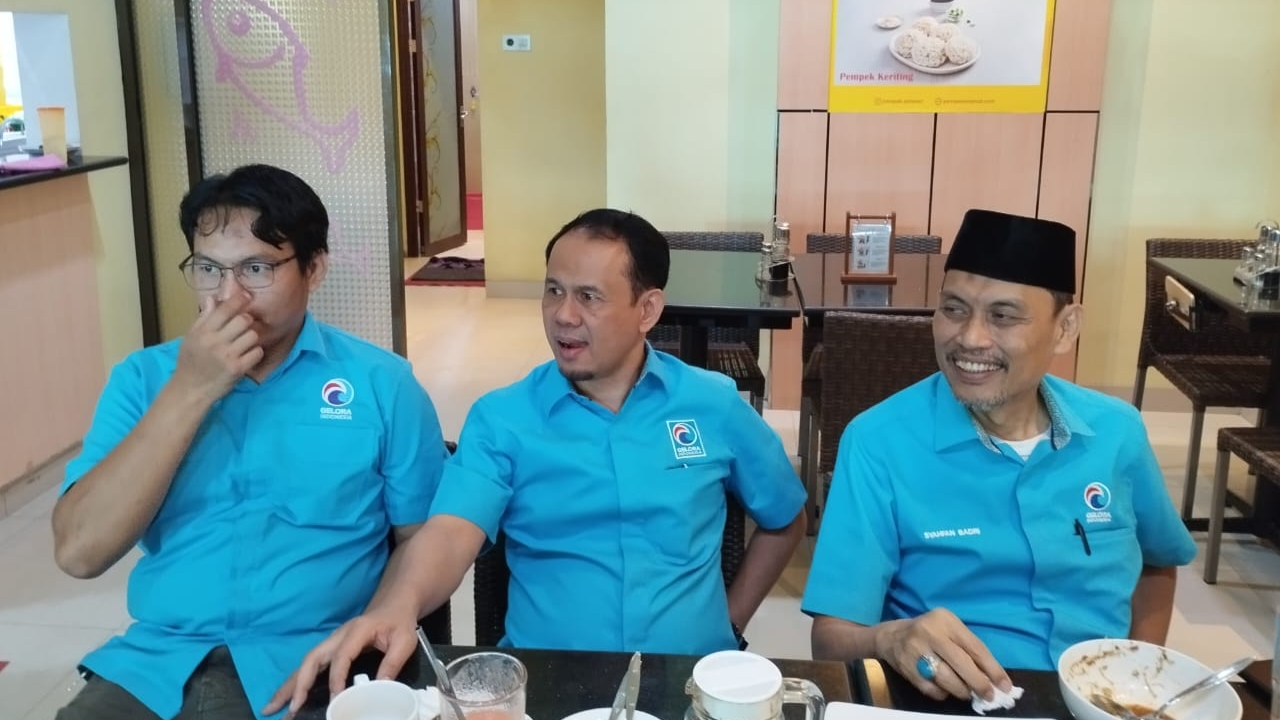 Ketua DPW Gelora Provinsi Jambi, Mahyudi saat konferensi pers dengan awak media, Kamis (21/9)
