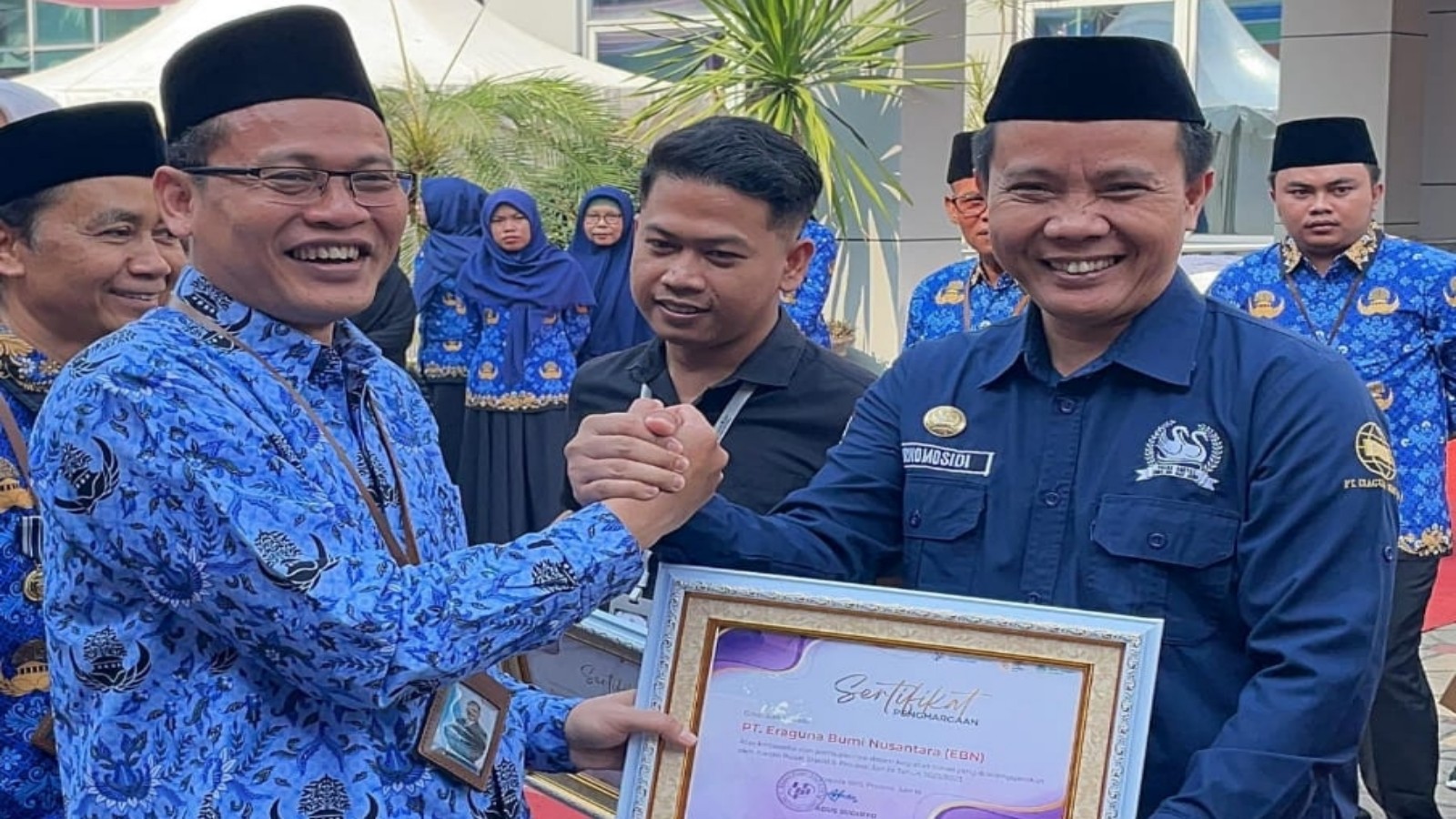 Purnomosidi terima penghargaan responden terbaik 2023 dari BPS Provinsi Jambi, Selasa (26/9)