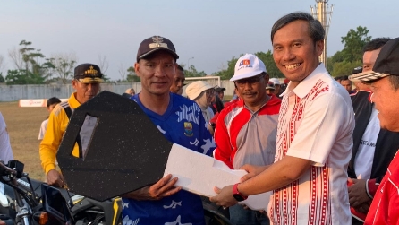 Edi Purwanto hadiri penutupan sepak bola HUT Sarolangun, Kamis (12/10)