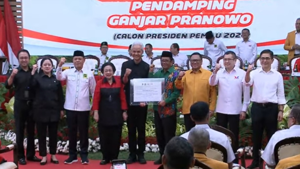 PDI Perjuangan umumkan Mahfud MD pendamping Ganjar di Pilpres 2024, Rabu (18/10)