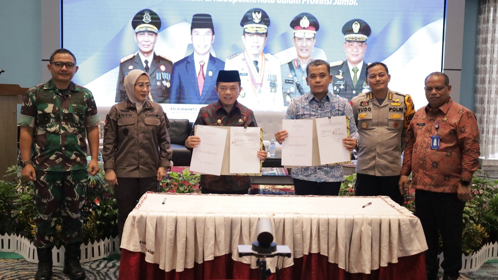 Pemprov Jambi teken NPHD Pilgub Jambi Rp 61,1 miliar