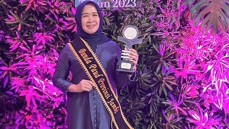 Hesti Haris raih penghargaan Wiyata Darma Madya dari Kemendikbud Ristek, Rabu (8/11)