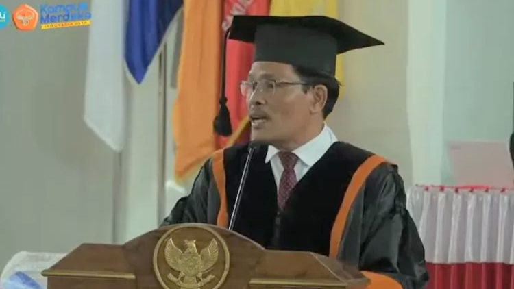 Prof Helmi