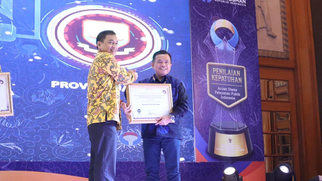 Al Haris terima penghargaan dari Ombudsman RI