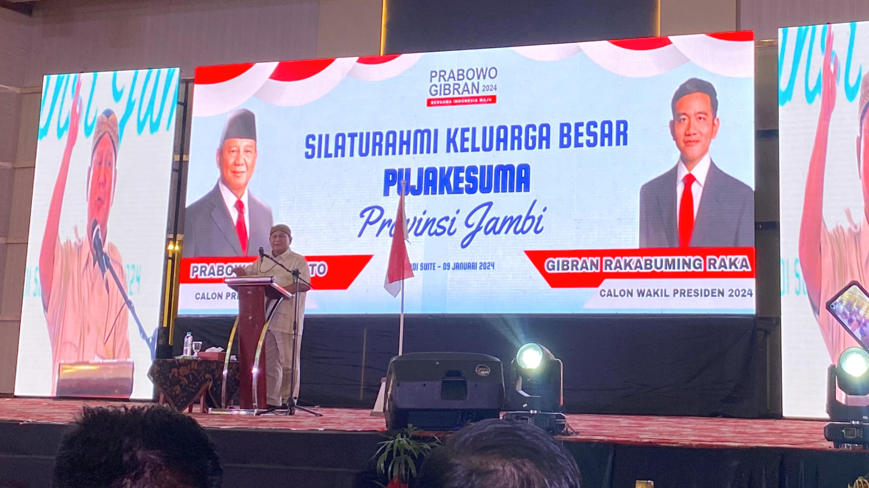 Prabowo Subianto saat hadiri silaturahmi dan deklarasi Paguyuban Pujakesuma Jambi, Selasa (9/1)