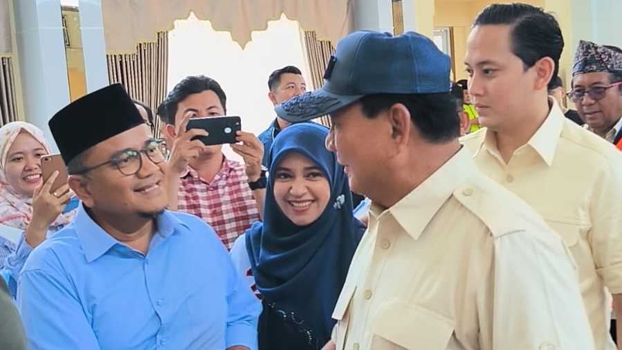 Maulana saat sambut Prabowo di Jambi, Selasa (9/1)