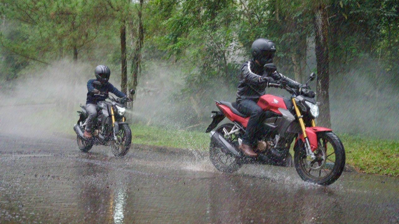 Kiat cegah Aquaplaning saat berkendara