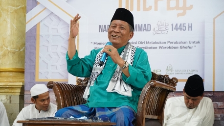 Abdullah Sani saat hadiri Isra Miraj di Desa Simpang Karmeo, Bathtin XXIV Batanghari