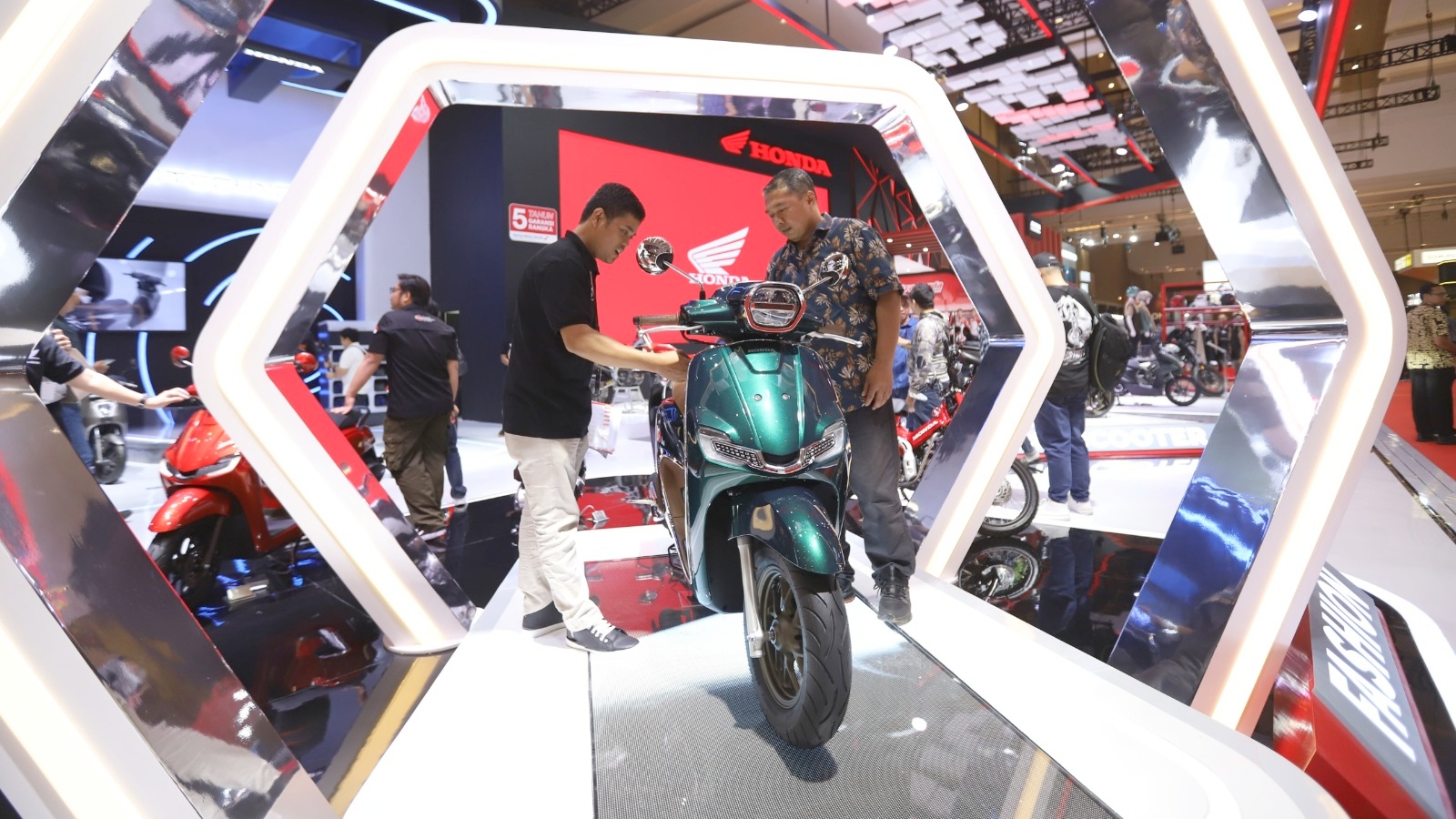 Honda Stylo 160 primadona di IIMS 2024
