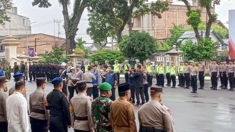 Kapolda Jambi saat Apel Gelar Pasukan Operasi Keselamatan Siginjai 2024, Senin (4/3)