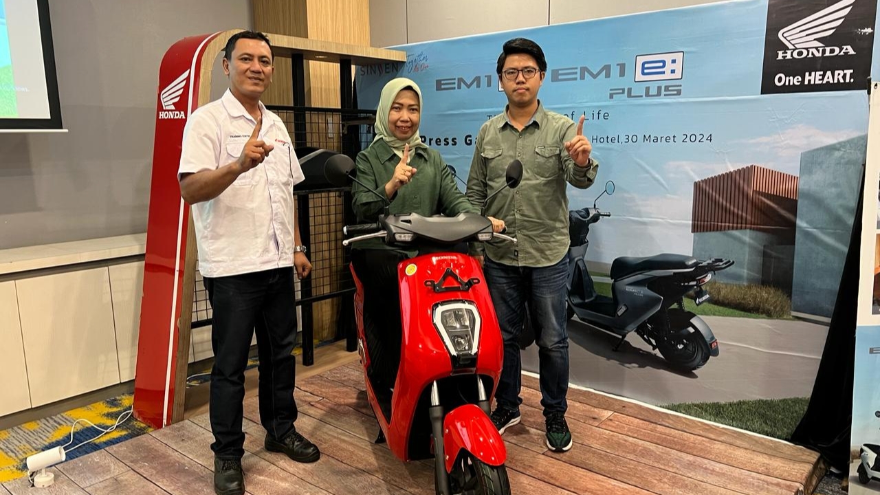 Sinsen kenalkan kecanggihan New Honda EM1 e: dan EM1 e: PLUS di Jambi