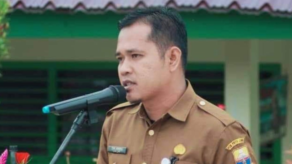 Kepsek SMK 15 Merangin, Toni Hendra